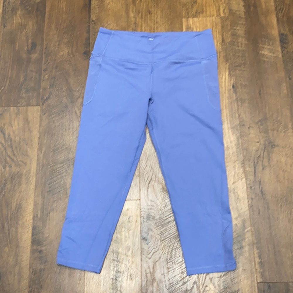 Victoria’s Secret Sport a large Capris